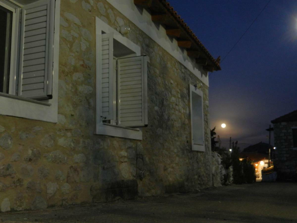Thalia's Stone House Hébergement de vacances Ipsilantis